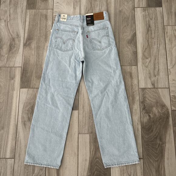 Levi's Women's Ribcage Straight Ankle Jeans Size 26/27 Light Wash Button-Fly NWT - Picture 7 of 7